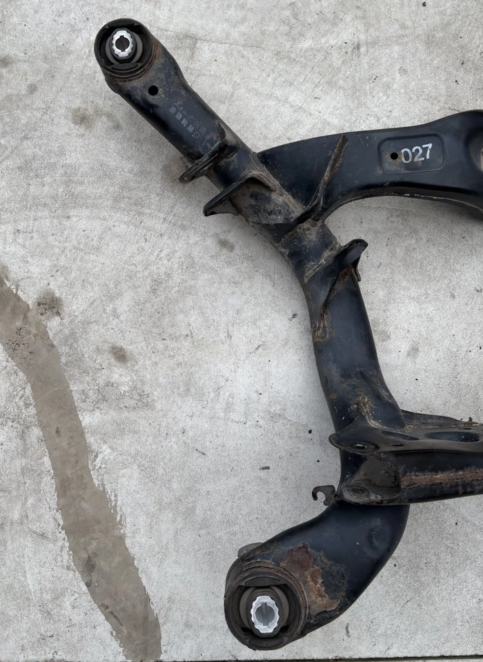 2009 - 2016 Audi A4 A5 Rear Subframe Crossmember Undercarriage Cradle Black Oem - Image 2 of 4