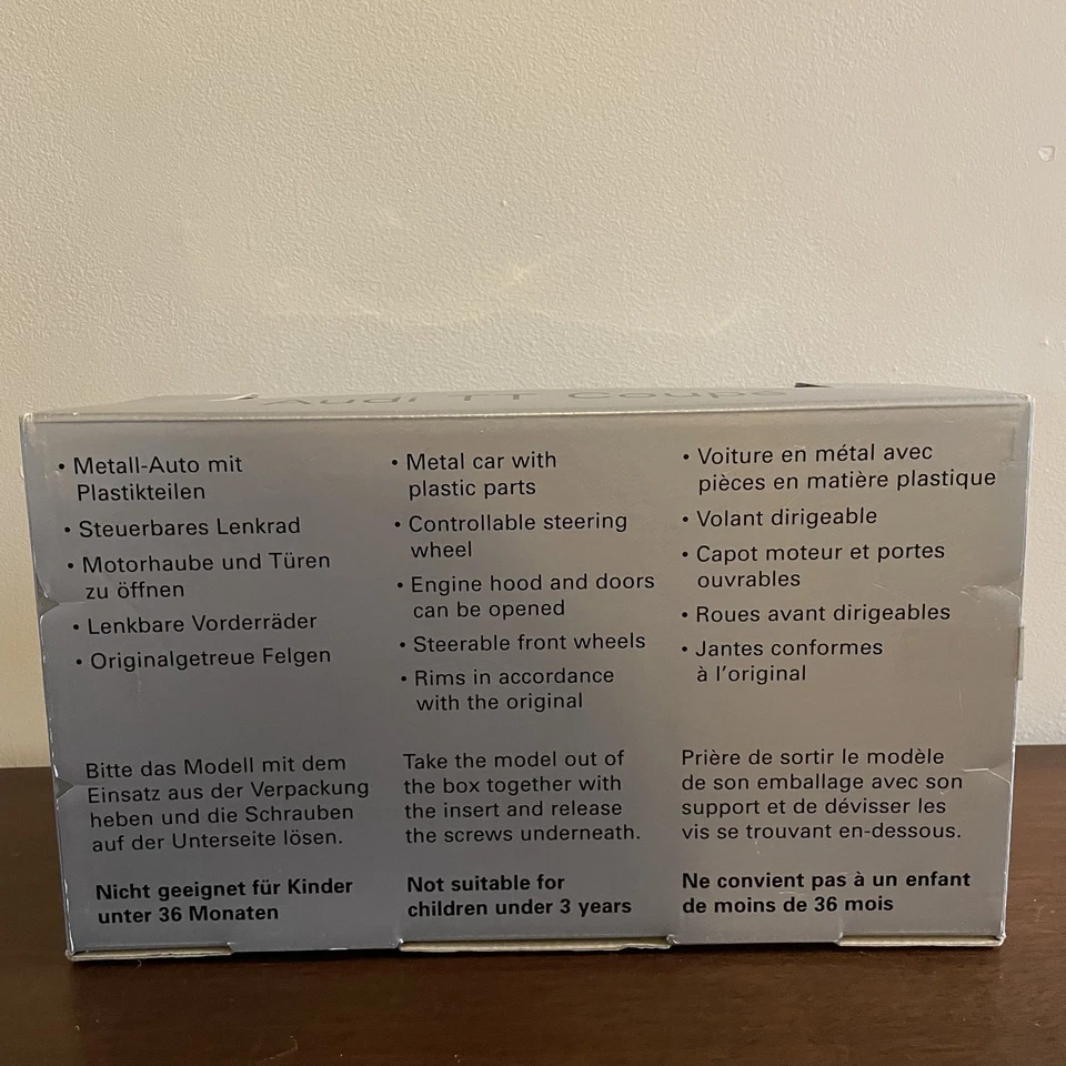 NIB 1:18 Audi TT Coupe Silver Dealer Edition 1998 Revell Artikel-NR.: 13.318 C  - Image 3 of 4