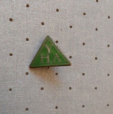 Vintage Youth Hostels Association YHA Enamel Pin Badge - Retro CTC Badge