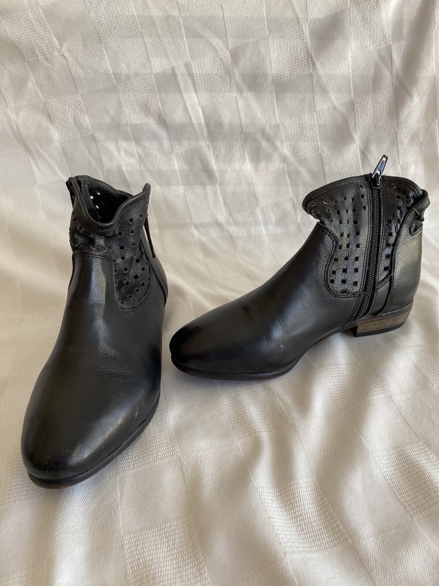 New Catherine Malandrino Womens Mesta Leather Booties Black Size