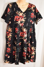 women's Cherfly black floral tiered dress ruffles size medium flutter sleeves