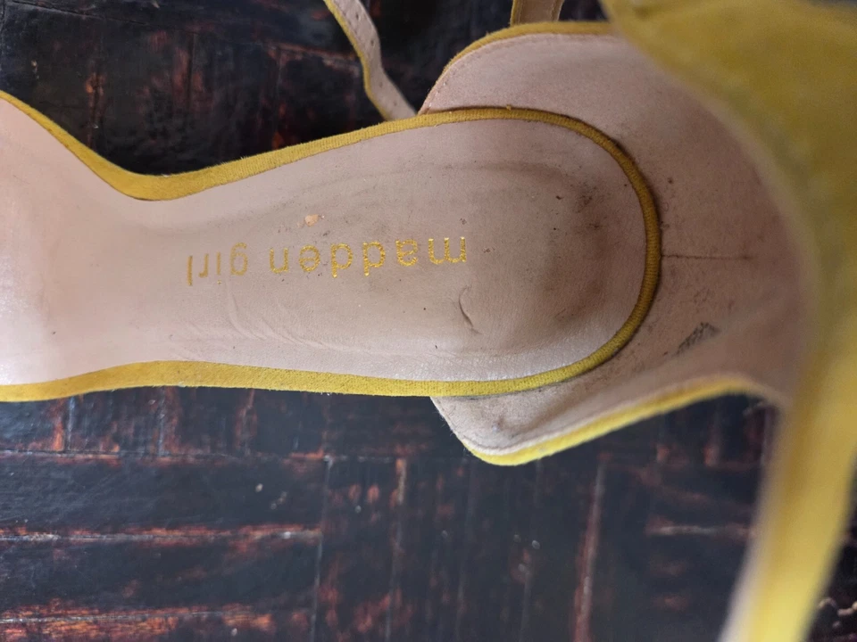 Sandalias de vestir para mujer Madden Girl de tacón ancho amarillas talla 6,5 de EE. UU. Foto 2 de 4