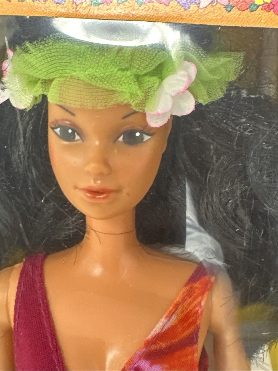 VTG 1982 HAWAIIAN BARBIE Doll w/ Colorful Bikini & Skirt #7470