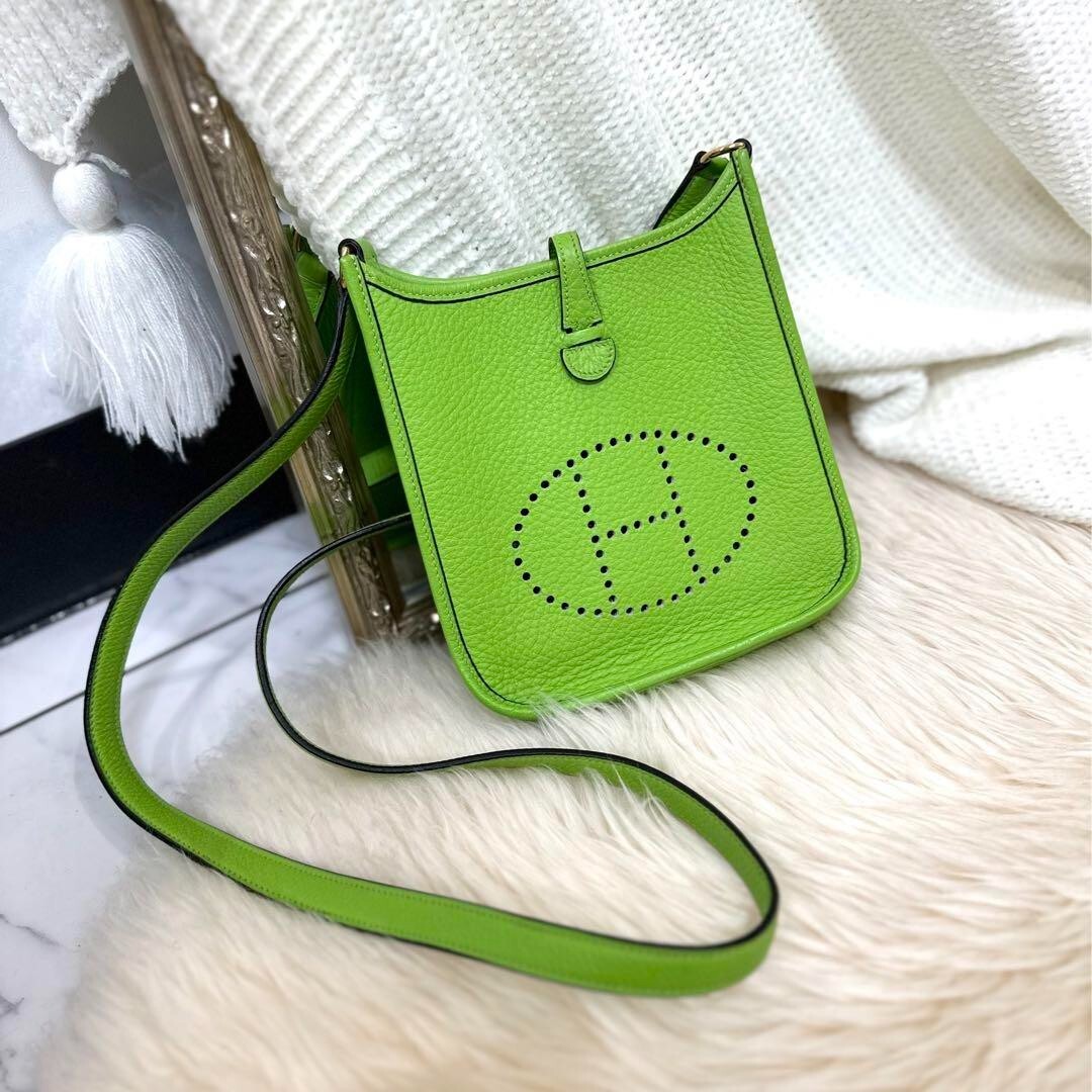 HERMES Evelyne TPM Taurillon Clemence Shoulder Bag Apple Green