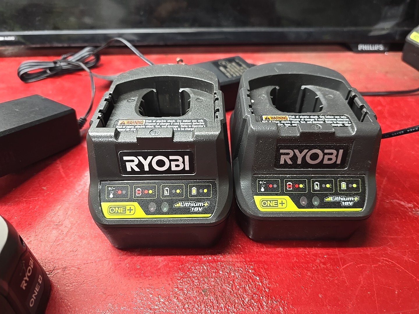 Ryobi P197 18V ONE+ 4.0Ah And 1.5Ah Battery And Charger 685642860818 eBay