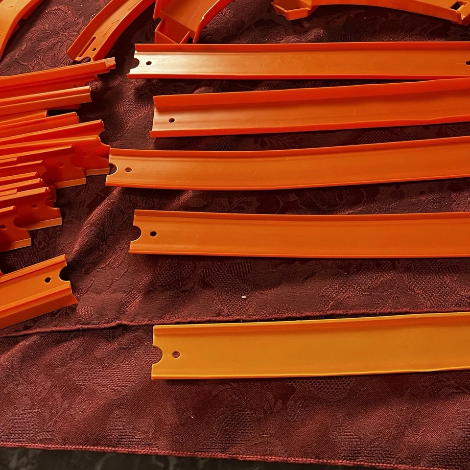 HUGE Hot Whee Track Lot Of Multiple Set Pieces Comes With Everything Shown! - Image 3 of 4