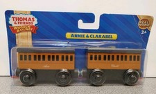 Fisher-Price Thomas Friends 2012 Wooden Railway Annie Clarabel Coaches Y4422