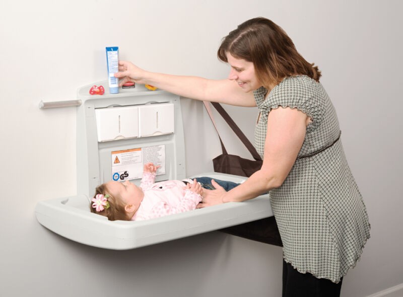 Table à langer pliante Rubbermaid pour l'école et la maison : le confort partout