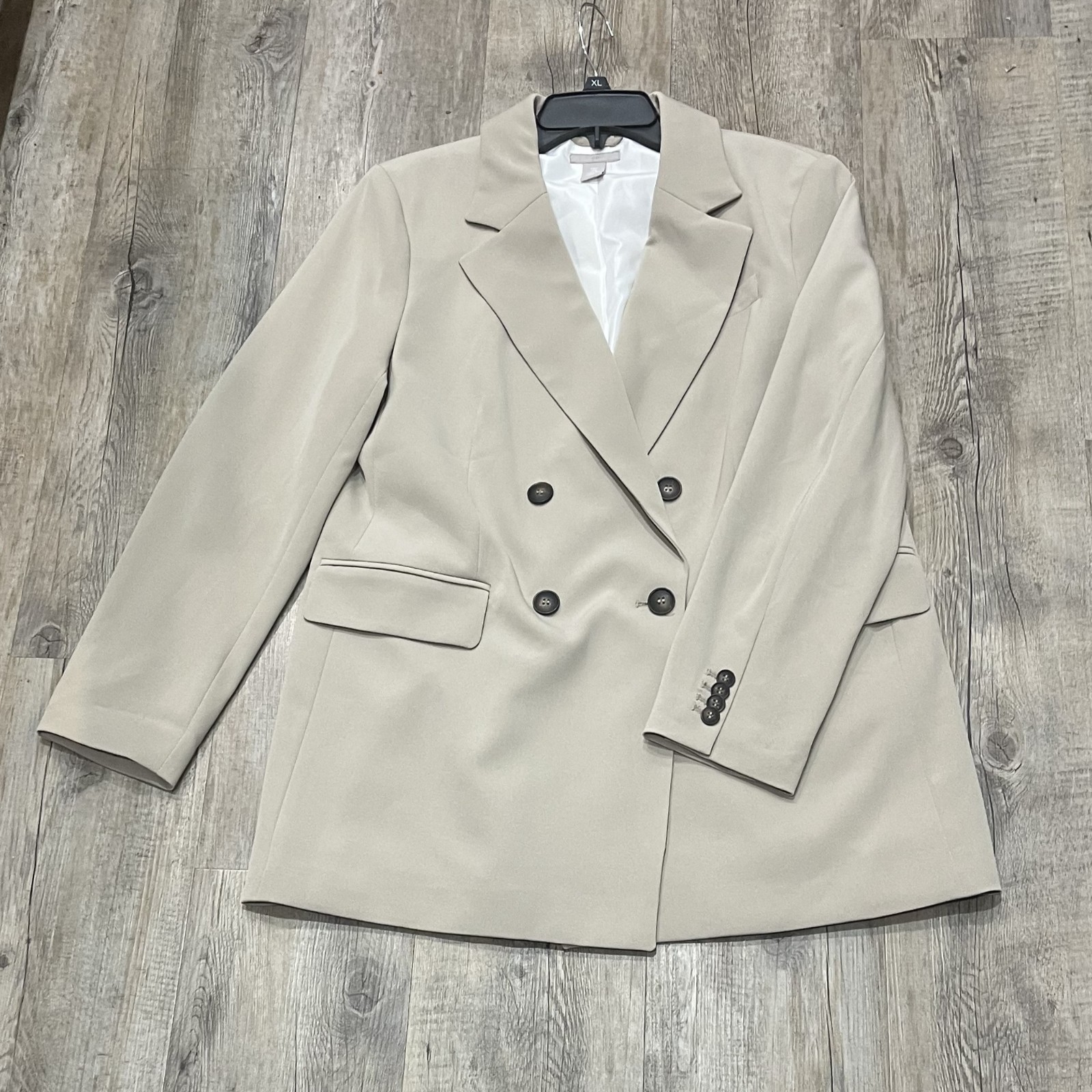 H&M Women's Beige Solid Single-Button Notch Colla… - image 1