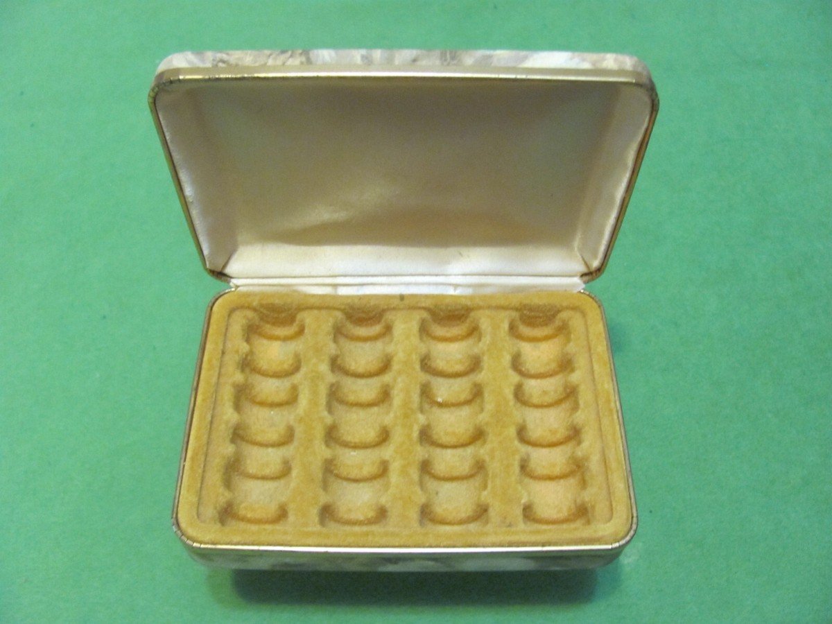 Vintage Jewelry Box Ring Case Travel 24 Slot Golden Yellow