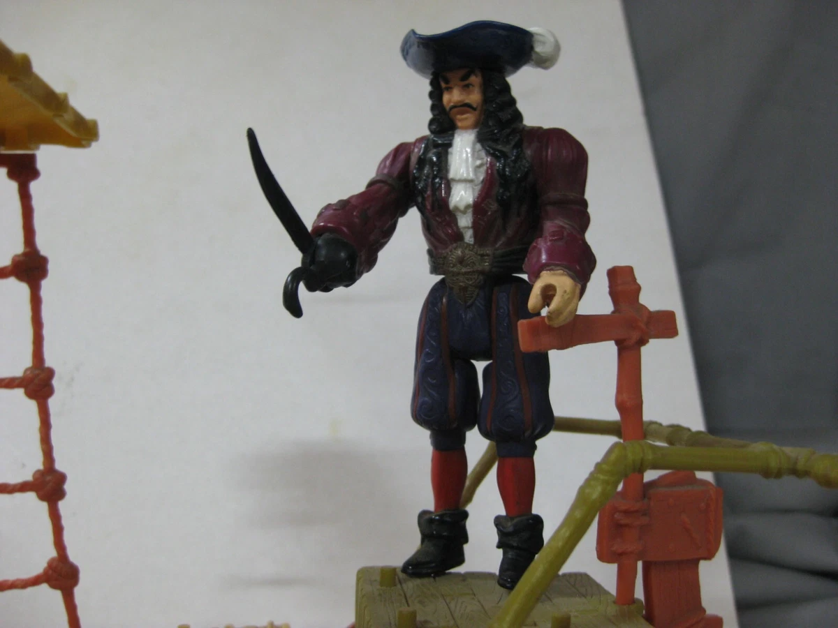 VINTAGE MATTEL 1991 TRI STAR PICTURES BALSA PETER PAN CAPITAN HOOK