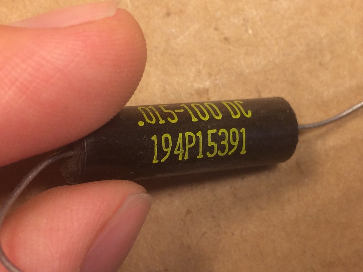1 x SPRAGUE DE CONDENSATEUR ÉLECTROLYTIQUE 2200uF 100V NOS (51 x 30 mm