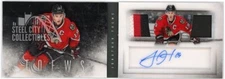Jonathan Toews 2013-14 Panini Playbook Signature Booklet Patch Auto SB-JTO 04/10