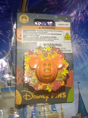 Disney Parks Mickey Mouse Jack-O'-Lantern Wreath Light-Up