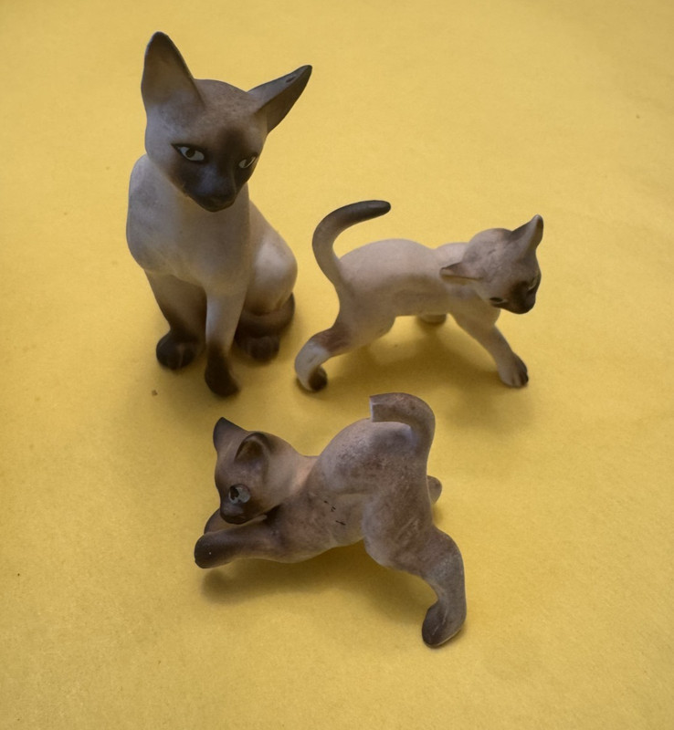 Lot Of 3 Siamese Cat Figurines Bone China Kitten Blue Eyes Japan
