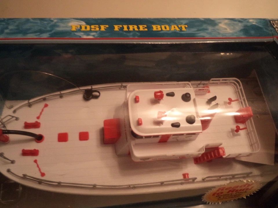 new bright remote control boat san francisco fire & rescue 19 inch=7 inch UNUSED - Image 4 of 4
