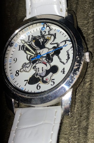 Orologio Disney Infermiera Minnie Mouse in pelle, necessita di batteria e riparazione!! - Foto 8 di 8