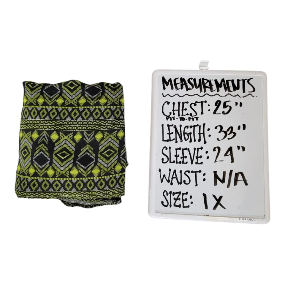 Blusa Derek Plus Size Feminina Tamanho 1X Verde e Preta Geométrica Botão Manga Rolo - Imagem 3 de 4