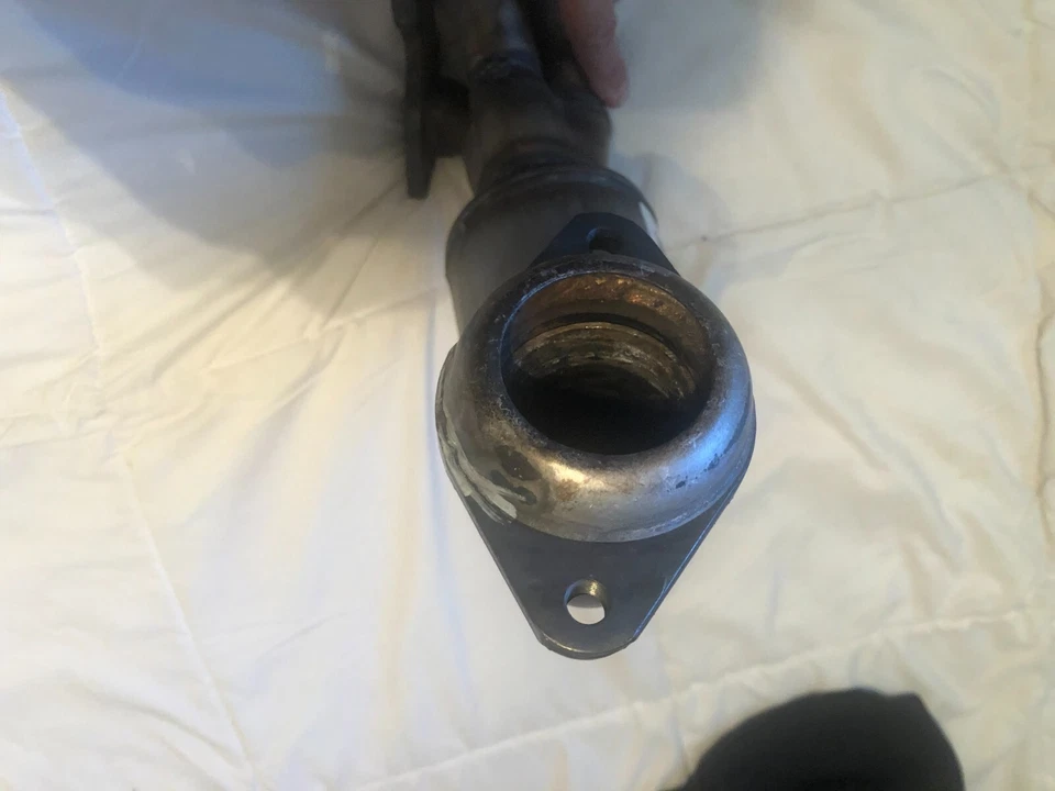 Convertidor catalítico Bosal 079-4185 para Ford Escape, Mazda Tribute y Mariner Foto 3 de 4