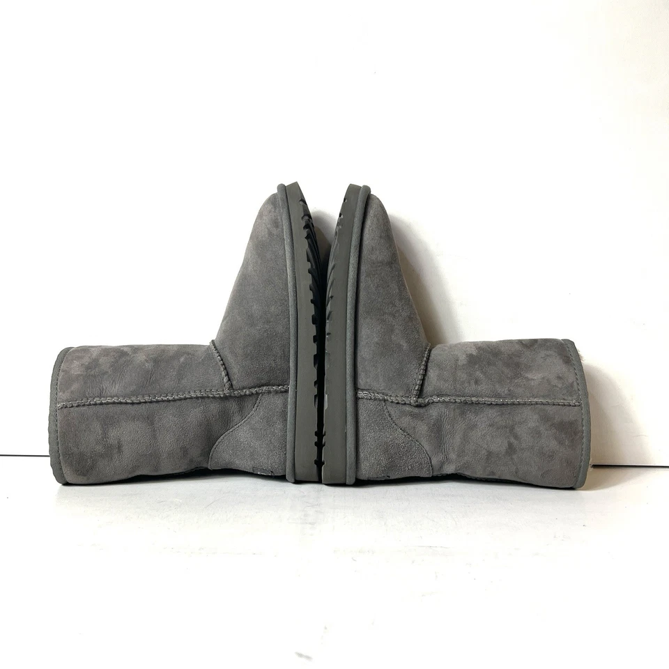 UGG Australia Gray Suede Winter Boots Sheepskin Lining Women Size 7 Pull On Shoe - Image 4 of 4