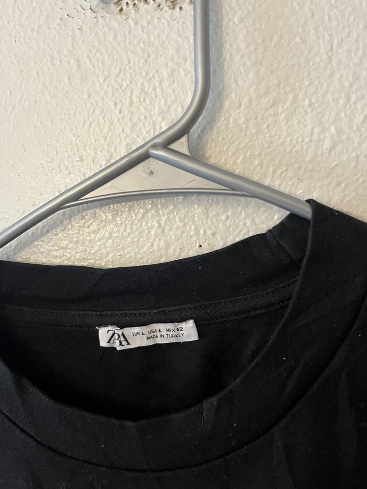 Camiseta de manga corta de algodón negra talla grande de Zara para hombre Foto 3 de 4