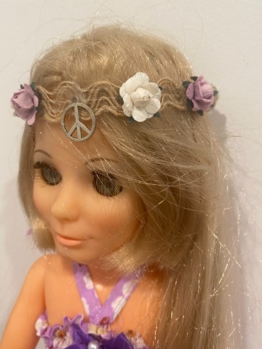 Ideal 18" Grow Hair 70s Kerry Doll Crissy Hippie Flower Child Peace Sign Glasses - Picture 4 of 11