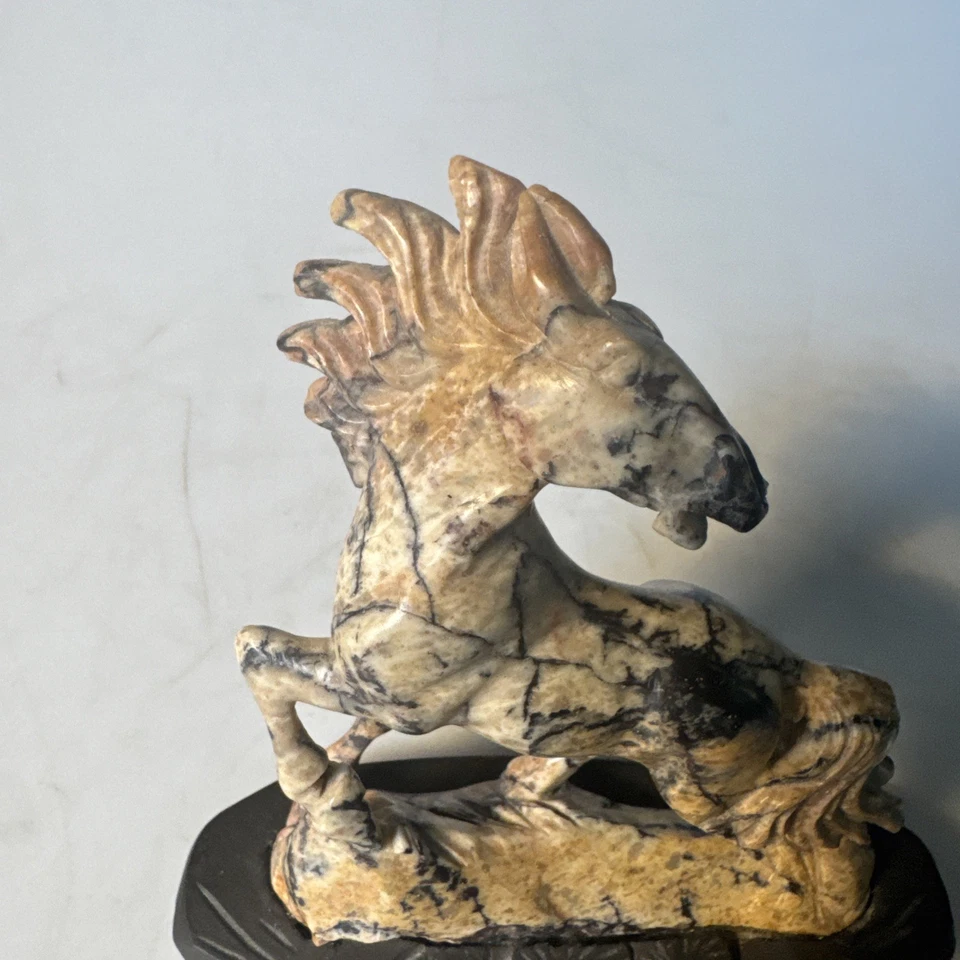 "Estatua de caballo de piedra tallada a mano china antigua/de colección sobre soporte de madera tallada 6""" Foto 3 de 4