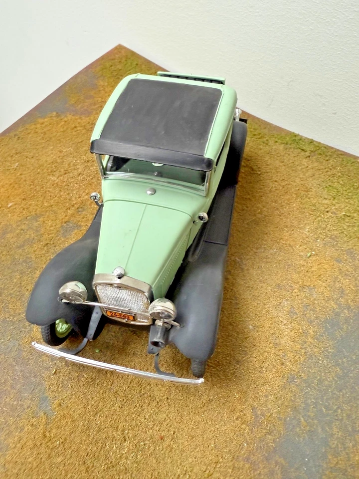 1:24 Scale  1930 FORD Model A Coupe Built Plastic Model Car - Image 4 of 4