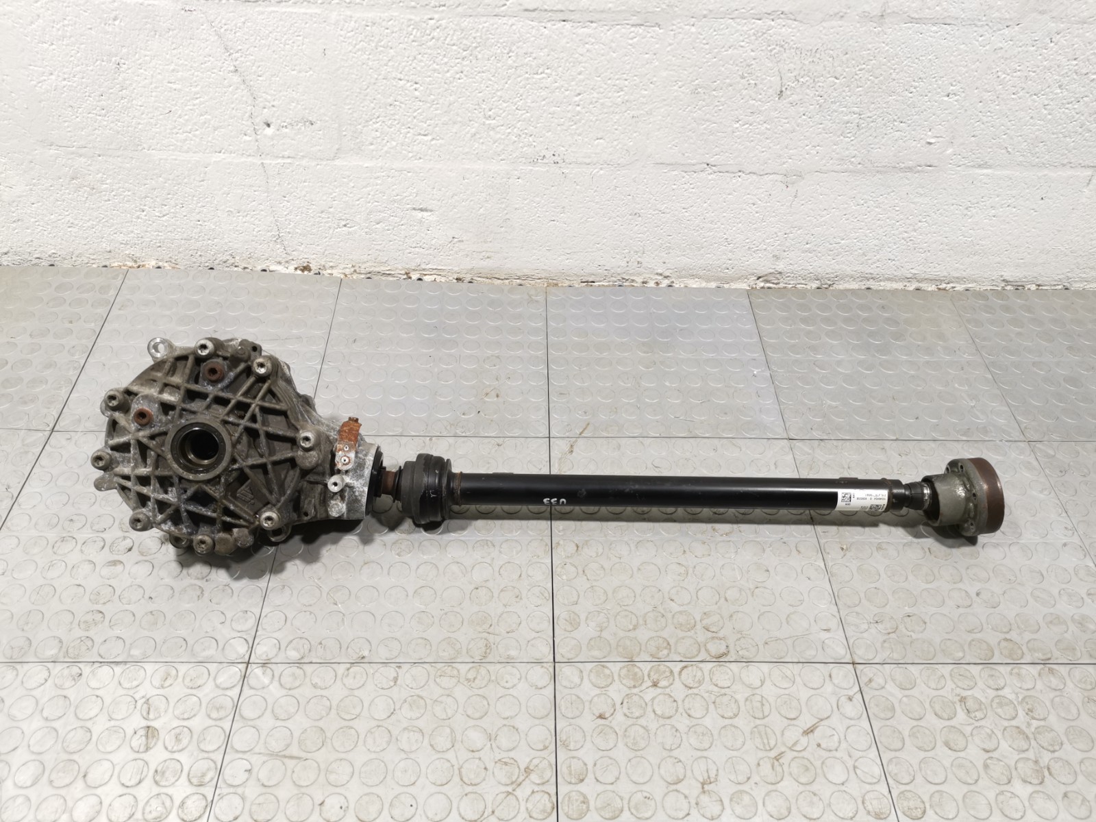 Maserati Levante 3.0 AWD 2017 Front Differential Axle Carrier Propeller Shaft