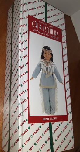 1996 House of Lloyd Navidad alrededor del mundo muñeca oso águila nueva en caja - Imagen 4 de 9