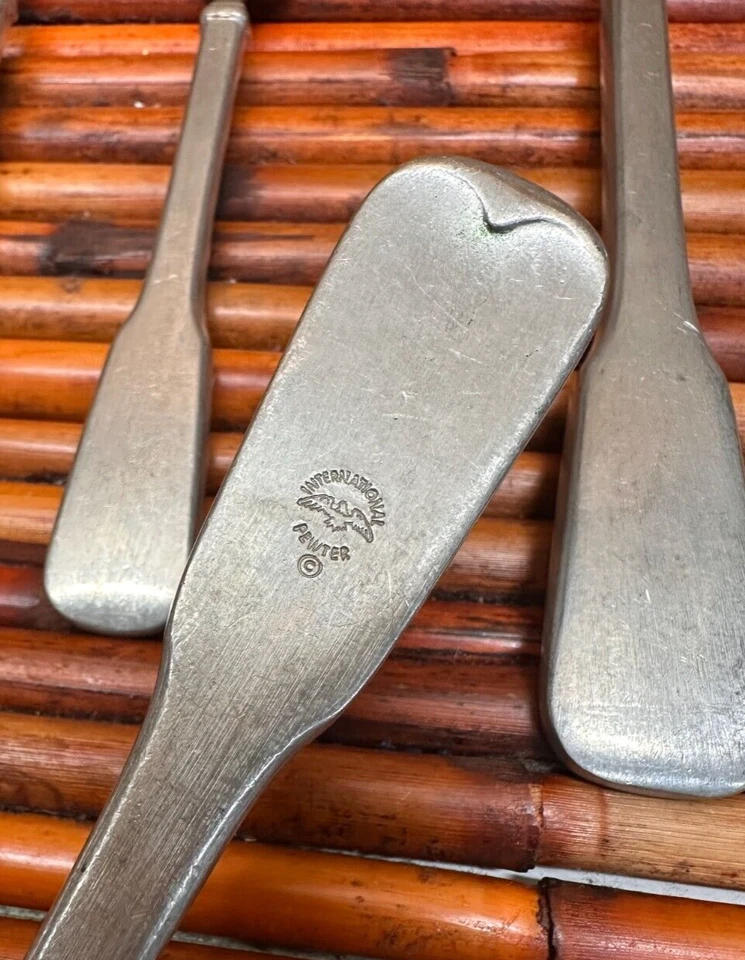 Internacional * Cubiertos de acero inoxidable satinado peltre DURHAM CENTER - ELIGE (CAJA) Foto 3 de 3