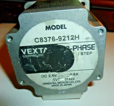 Oriental Motor Co Vexta C8376-9212H Step Motor 2.5V 3.8A VX7 01273 2 PHASE
