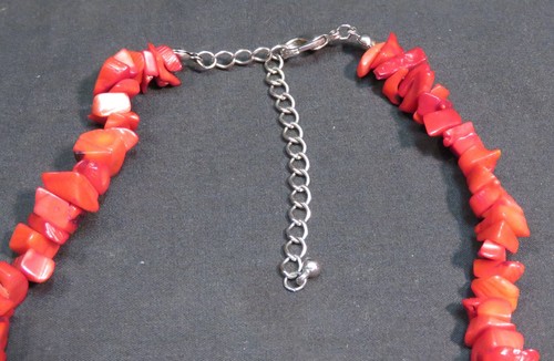 Vintage 18" Red Bakelite Bead Necklace w/Silver-Tone Bead Accent - Picture 10 of 12