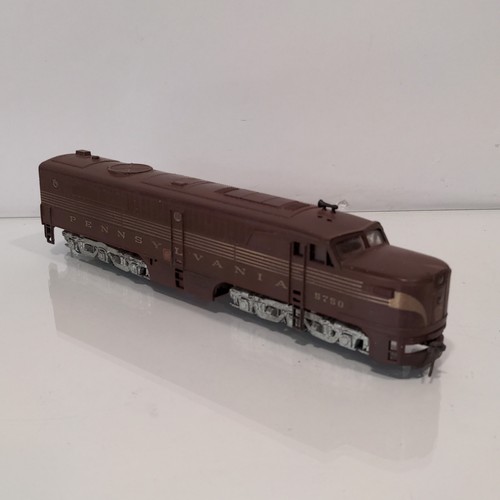 Motor diésel Athearn HO 3304 Pennsylvania PA-1 Alco PRR #5750 Kadees | Condition: Used