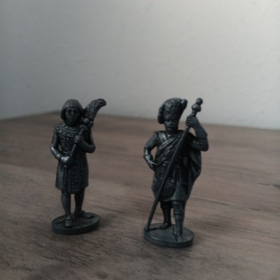 Vintage Pewter Toy Scotsman In Kilt & Egyptian Pharaoh Kínder Egg Surprises