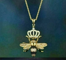 2Ct Round Cut Lab Created Diamond Queen Bee Charm Pendant 14k Yellow Gold Plated