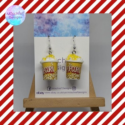 Handgefertigter Popcorn Eimer   Ohrringe winzig Essen Kino Film Snack Kitsch schrullig 