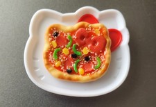 MGA Miniverse Make It Mini Hello Kitty Series 2: PIZZA MAGNET Unique  Handmade