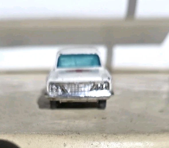 Husky Studebaker Lark wagionaire ambulamce #30-A - Image 2 of 4