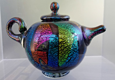 Rare Signed Bruce Freund Dichroic Art Glass Teapot Shaped Paperweight 1996