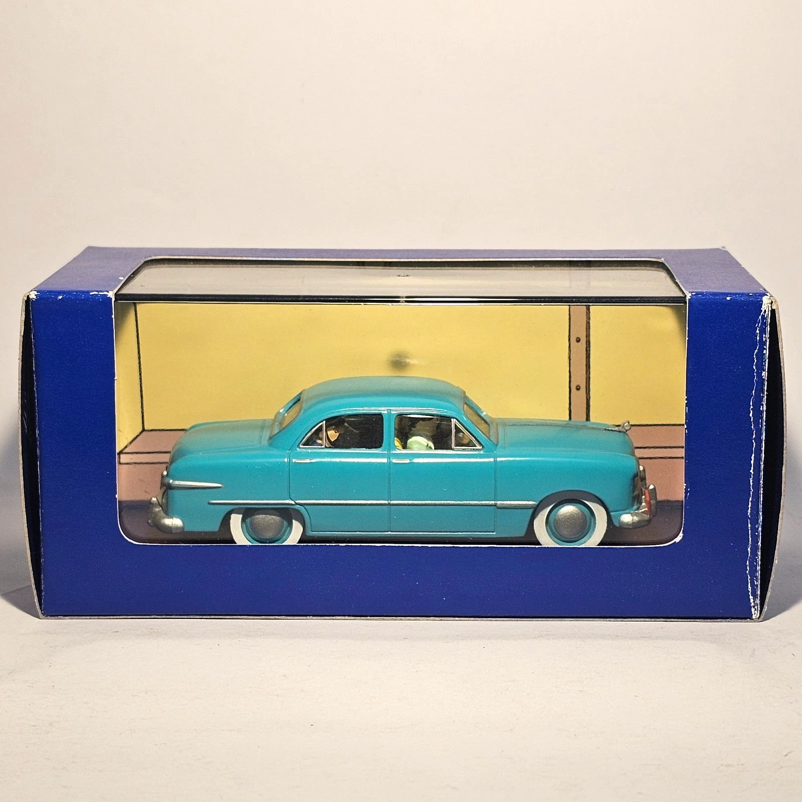 Voiture Miniature Tintin La Ford turquoise d' Objectif Lune 1949