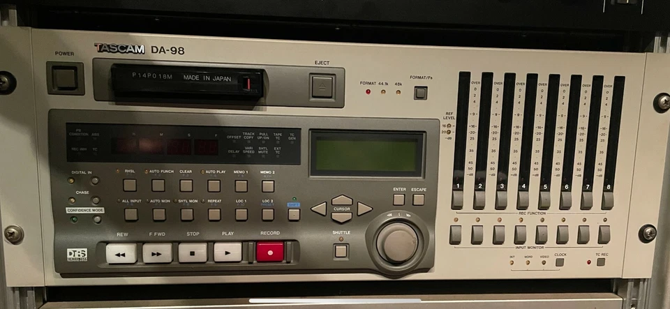 Tascam DA-98 DTRS Mehrspur-Recorder und großer Remotecontroler, kaum benutzt!!!