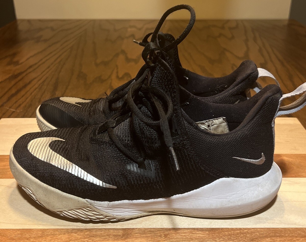 Size Nike Zoom Shift TB Black AR0461-001, EUC