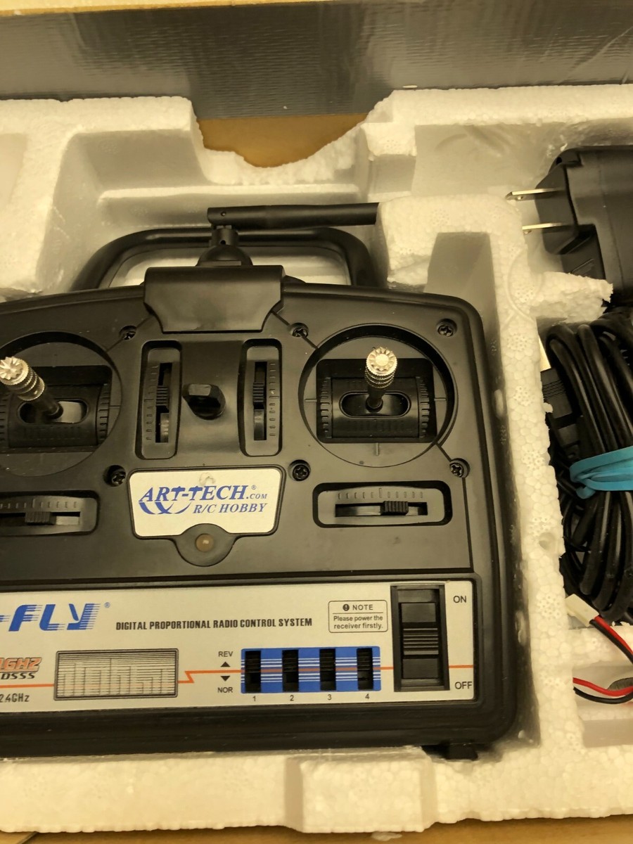 Radiocommande Art-Tech Efly 100C - Pour Pièces, Avec 3 Servos, Chargeur, Avion/hélico