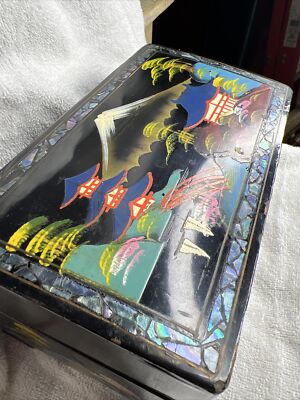 Vintage Hand Painted Black Lacquer Musical Jewelry Box Japan