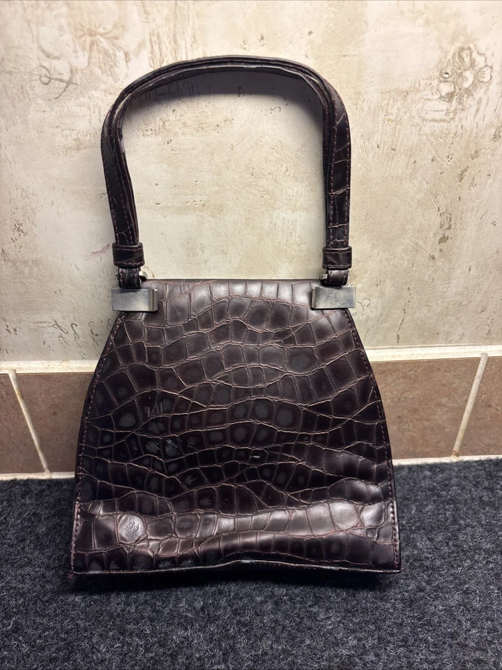 Bolso de mano vintage Stuart Weitzman de cuero marrón cocodrilo con asa superior Foto 2 de 4