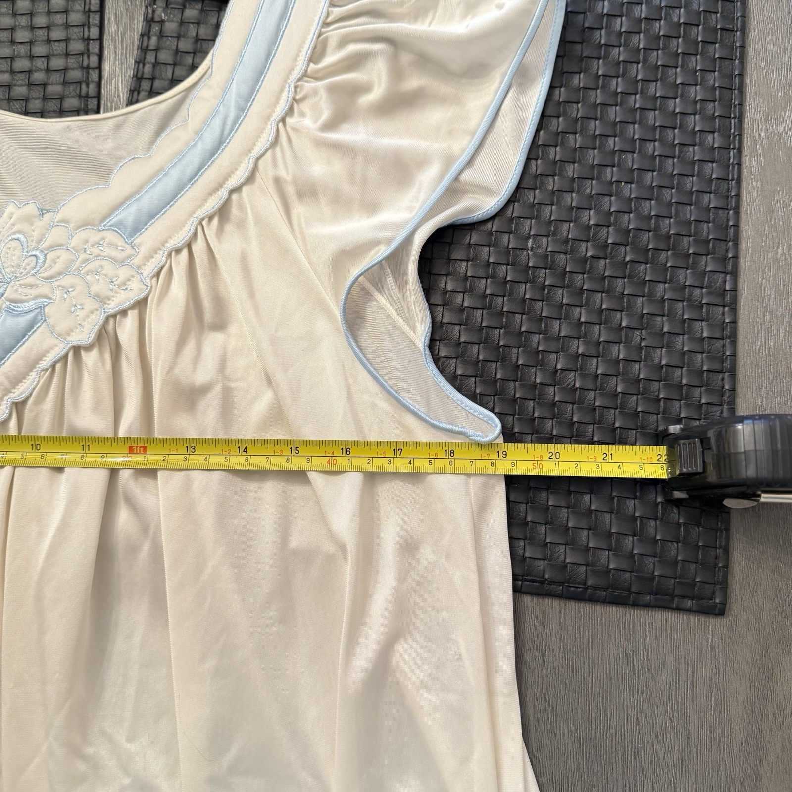 Vtg Ivory Shadowline Nightgown & Robe Set Embroidered & Blue Piping EUC Sz LG