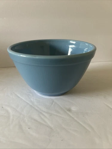 PYREX Vintage Delphite Blue Bluebell Small 1.5 Pint Bowl #401 Mixing Bowl