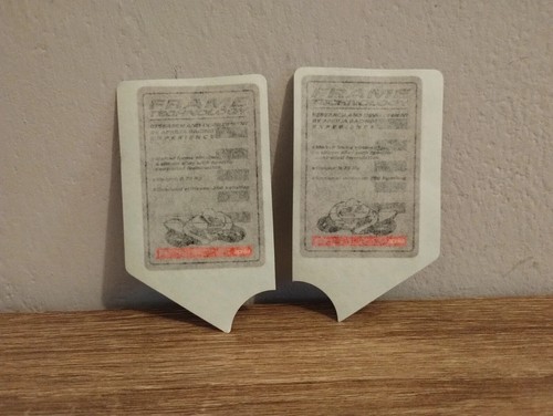 COPPIA ADESIVI COPERCHIO SERBATOIO ORIGINALI PER APRILIA RS 125 ANNI 1997 1998 - Foto 3 di 4