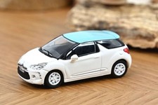 NOREV - CITROEN DS3 2010 White Ice floe and roof Blue Boticelli - 1/87 - NORE...